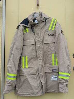 Banwear,Reynolds Hi Vis Work Jacket Men’s Large Flame Resistant,Snap Hood